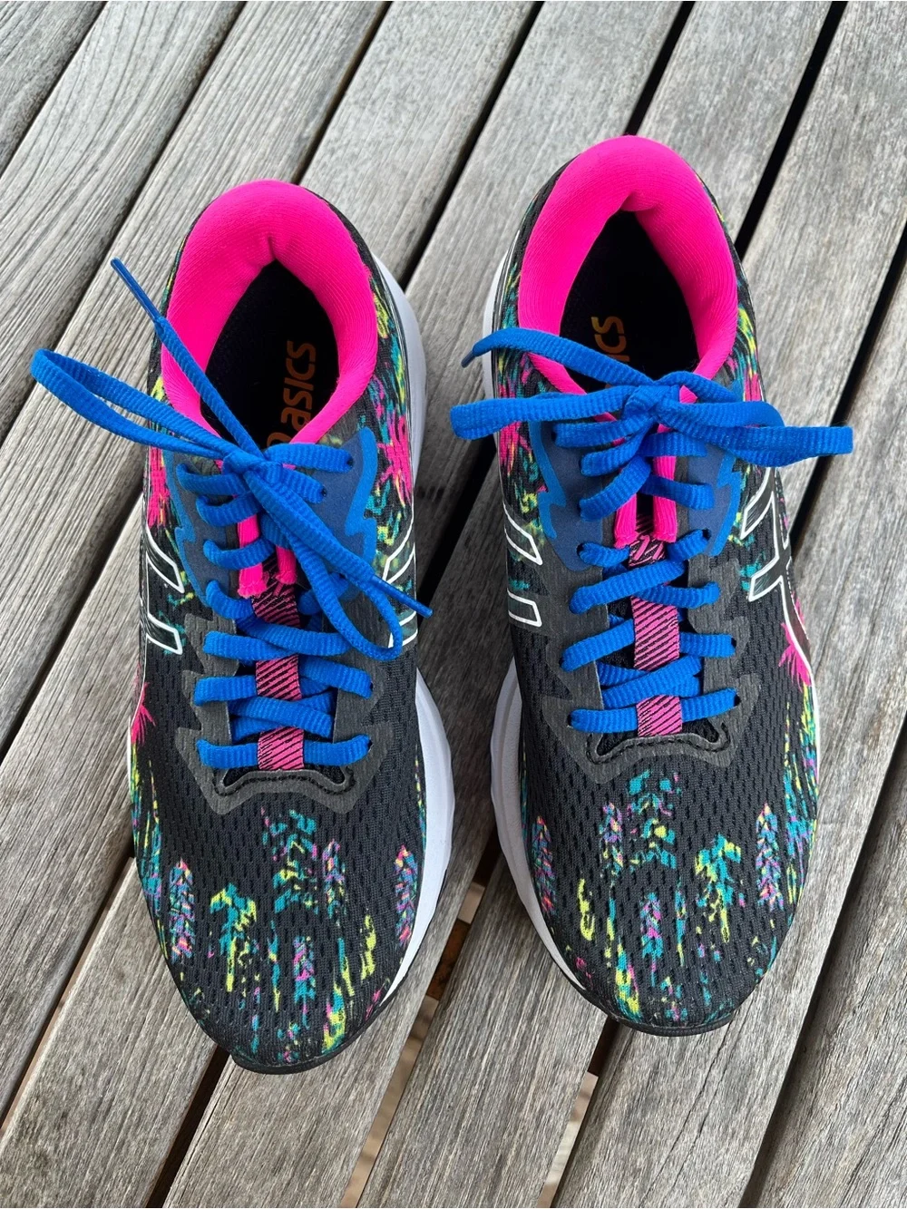 NWOT ASICS Women's GT-1000 11 • Size 6 Running Shoes / Sneakers